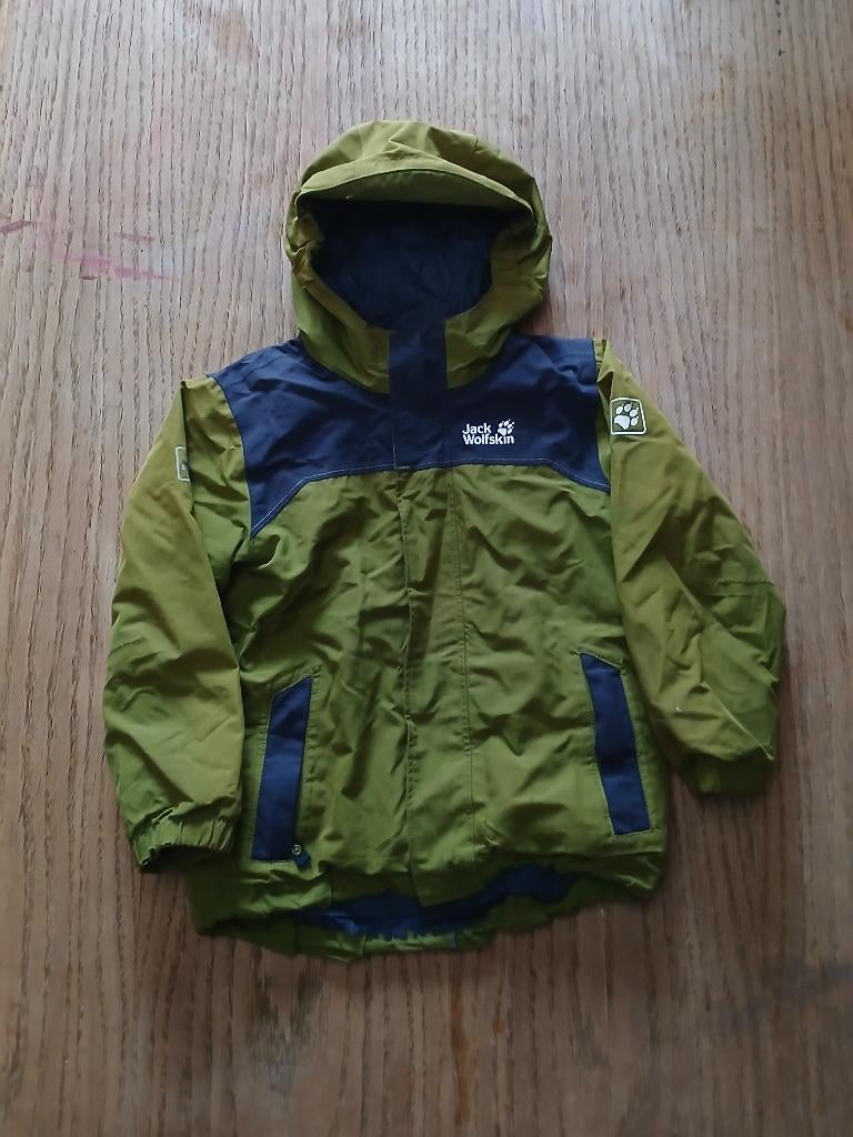 Groene Jack Wolfskin jas met rits en kap – maat 104, Gebruikt, Jack Wolfskin, Ophalen of Verzenden, Jongen