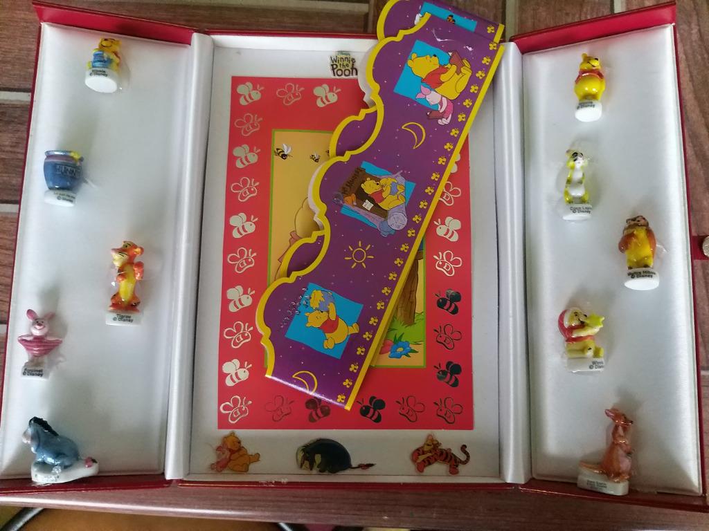 COFFRET DE FEVES WINNIE L'OURSON (fèves brillantes)+ couronn, Collections, Enlèvement ou Envoi