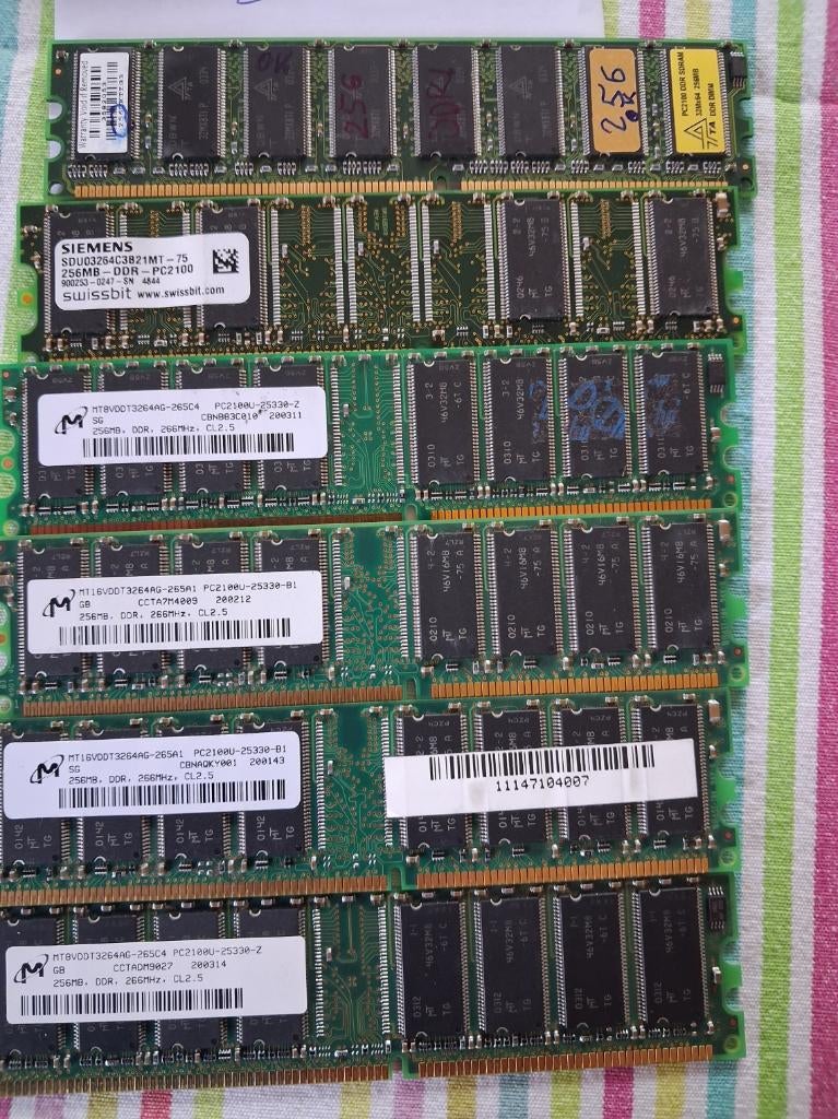 DDR PC3200 PC2700 PC2100 256Mb, Computers en Software, RAM geheugen, Ophalen, DDR, Desktop, 200 MHz tot 400 MHz