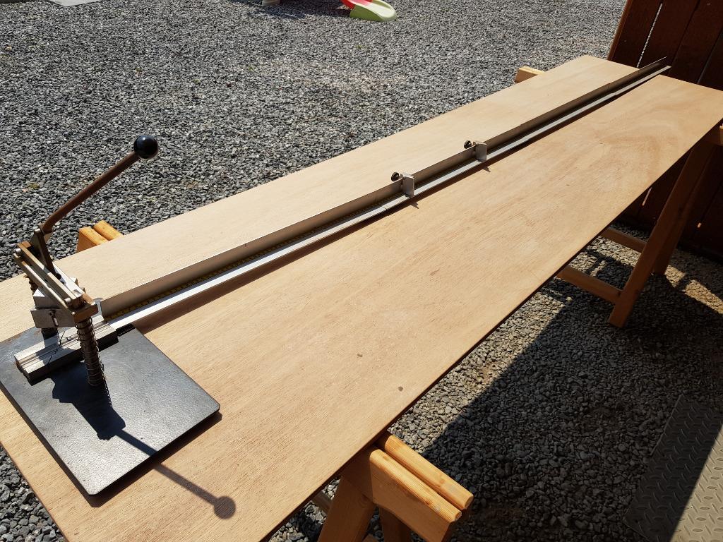 Dispositif pour coupé et soudé les joints., Enlèvement