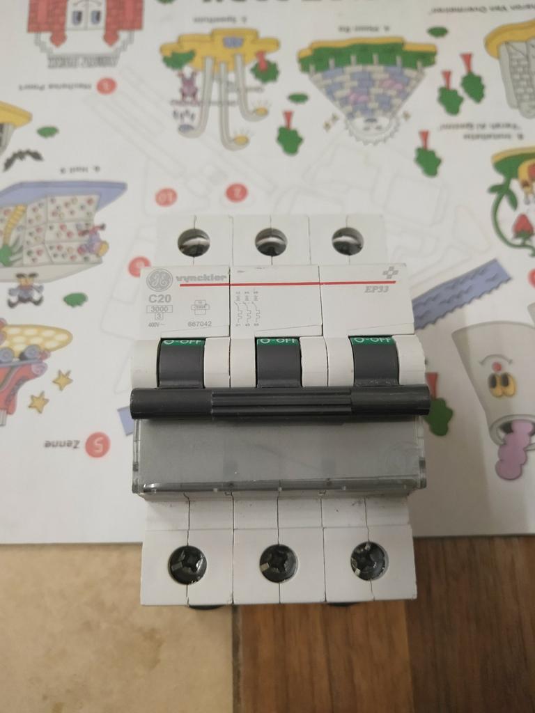 ABB Vynckier automaat 3-polig 20A C-curve (EP33C20), Doe-het-zelf en Bouw, Ophalen of Verzenden, Zo goed als nieuw, Overige typen