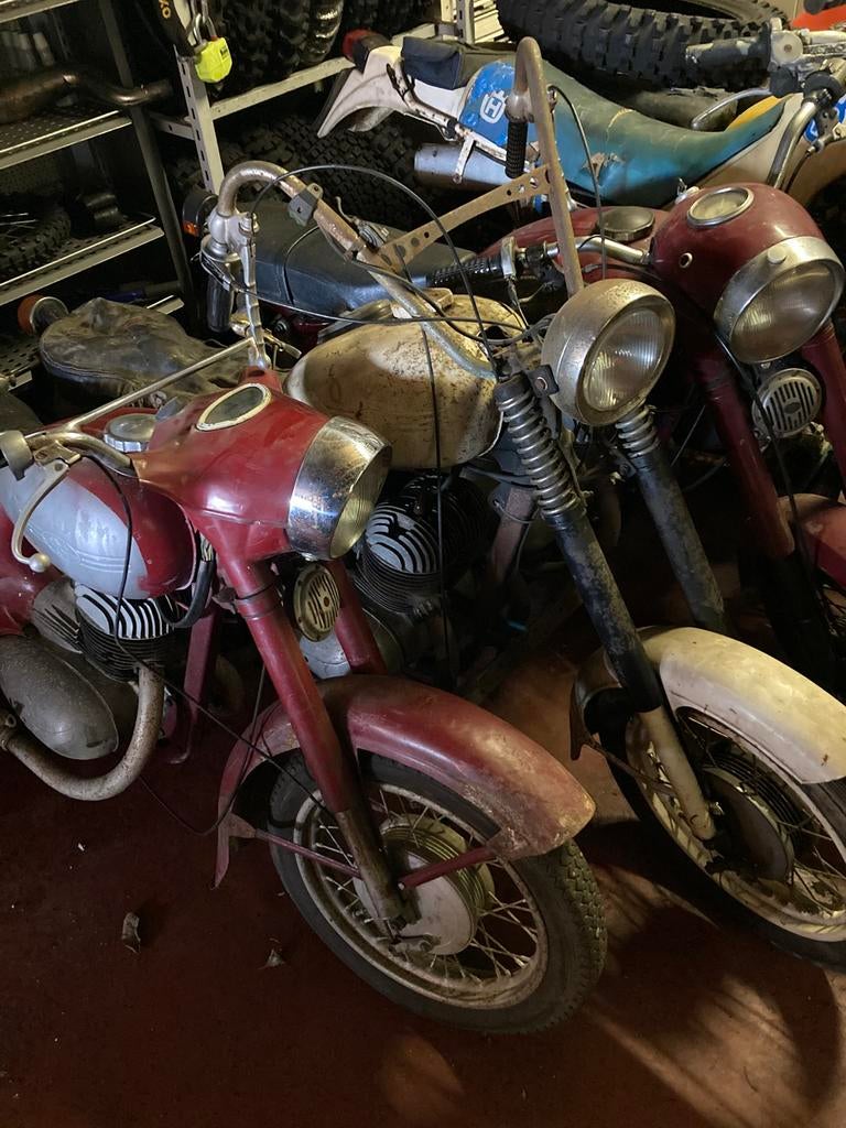 11 stuks jawa cz motors oldtimer schuurvondst, Motoren, 1 cilinder