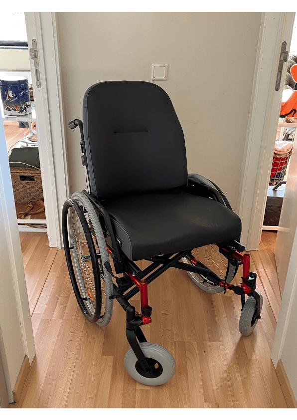 Rolstoel Breezy Rubix 2, Diversen, Rolstoelen, Ophalen, Inklapbaar, Zo goed als nieuw, Handbewogen rolstoel