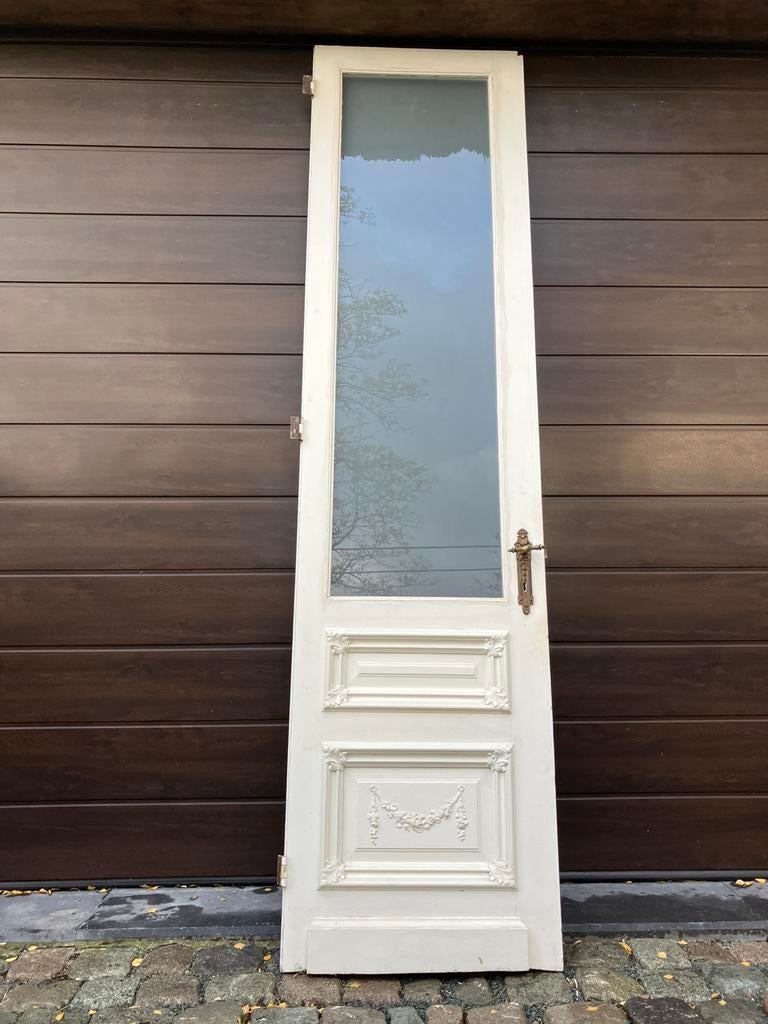 Hoge antieke deur met melkglas uit oud herenhuis, Bricolage & Construction, Fenêtres & Moustiquaires, Comme neuf, Porte intérieure