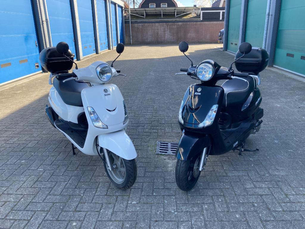 2 X SYM FIDDLE II 125 CC WEINIG KM 1X 118 KM 1X 305 KM !!, Fietsen en Brommers, Ophalen, 125 cc, Benzine, Fiddle