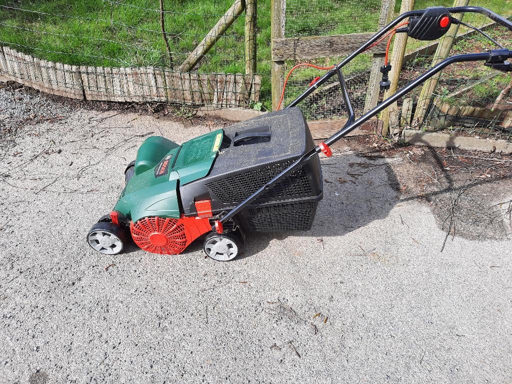 elektrische verticuteermachine van Bosch, Tuin en Terras, Ophalen, Zo goed als nieuw, Elektrisch, BOSCH