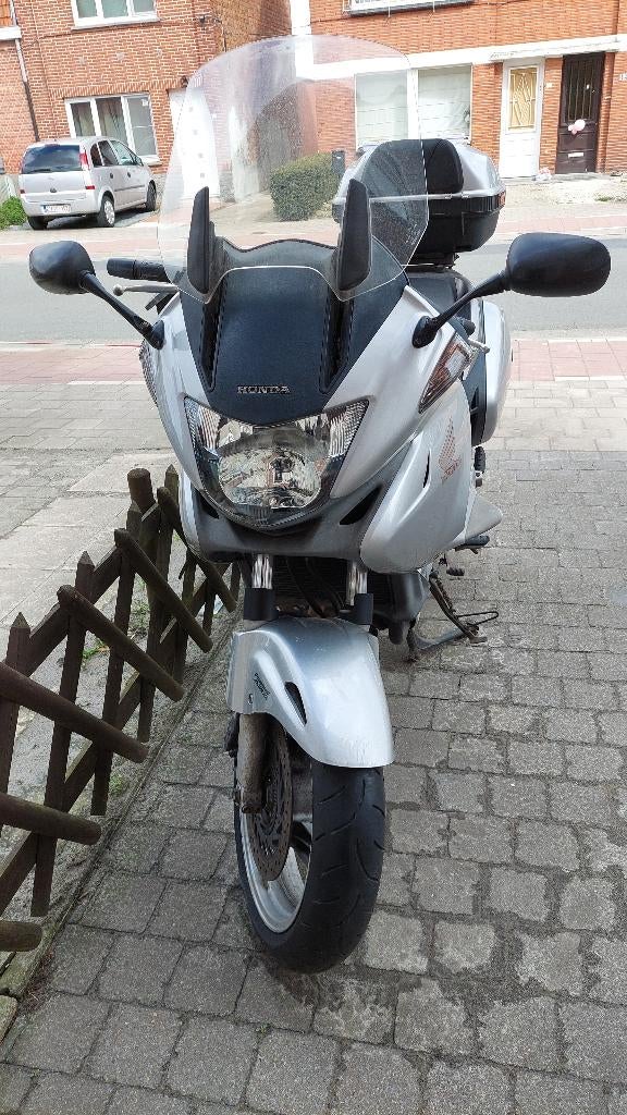 Honda NT700VA, Motoren, Motoren | Honda, 700 cc, Cardan-aandrijving, 2 cilinders, Motorrijbewijs A