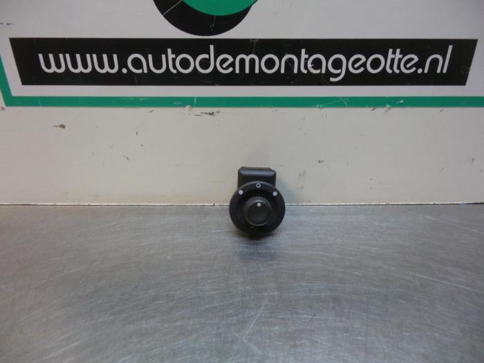 Commutateur rétroviseur d'un Renault Clio (Clio 3 06-), Renault, -, 3 mois de garantie, Utilisé