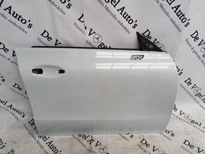 Portier 4Deurs rechts-voor van een Mercedes CLA, Gebruikt, -, Deur, Ophalen of Verzenden