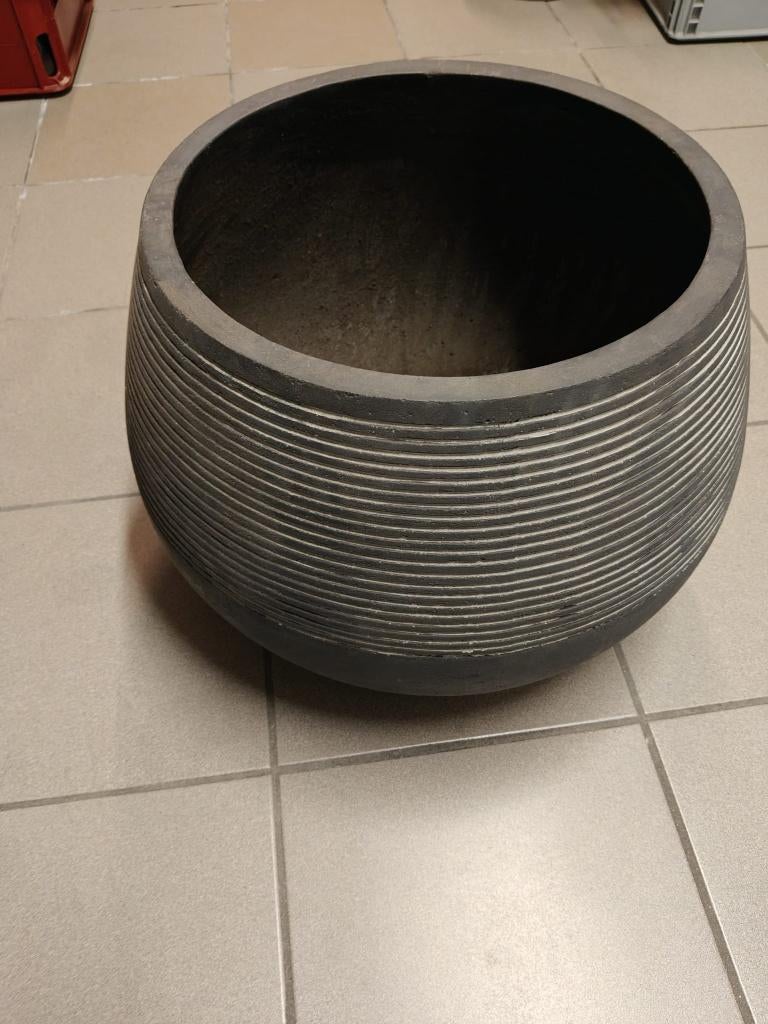 Zware design bloempot – betonlook – binnen & buiten, Tuin en Terras, Bloempotten, Zo goed als nieuw, Steen, Binnen, Balkon, Tuin