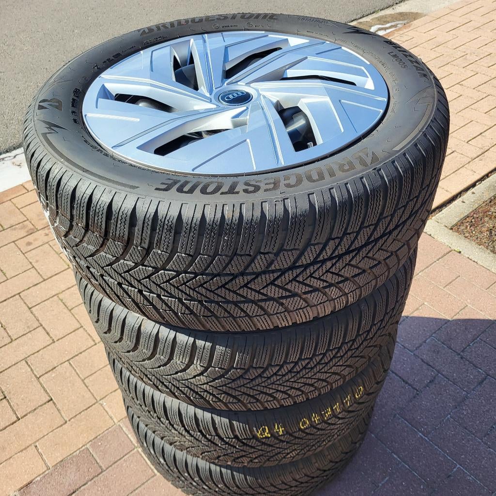 Audi Q4 Etron Velgen + winterbanden, zo goed als nieuw, Neuf, Pneus hiver, 255 mm, Véhicule de tourisme