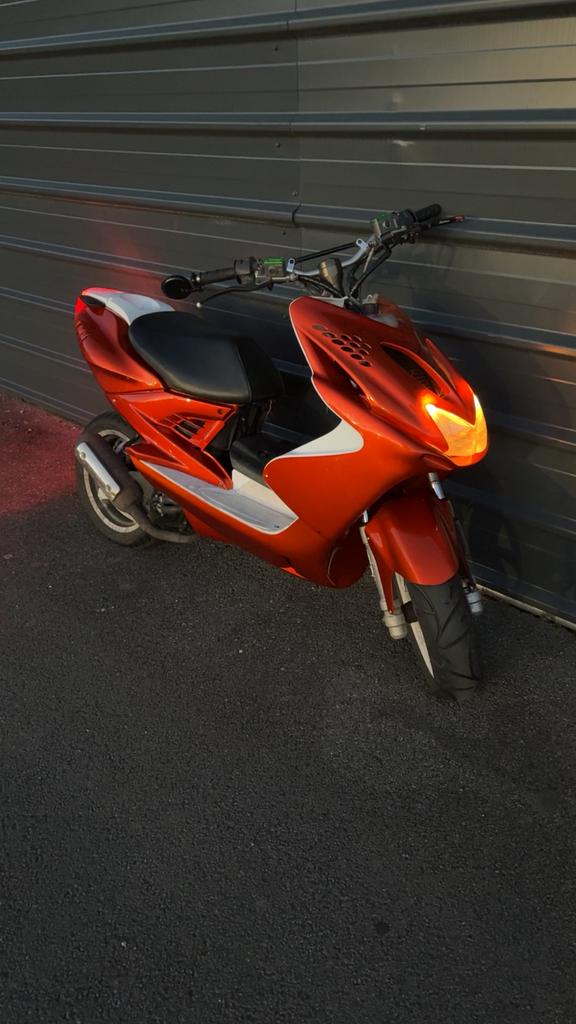 MBK Nitro, Fietsen en Brommers, Scooters | Yamaha, Ophalen, Zo goed als nieuw