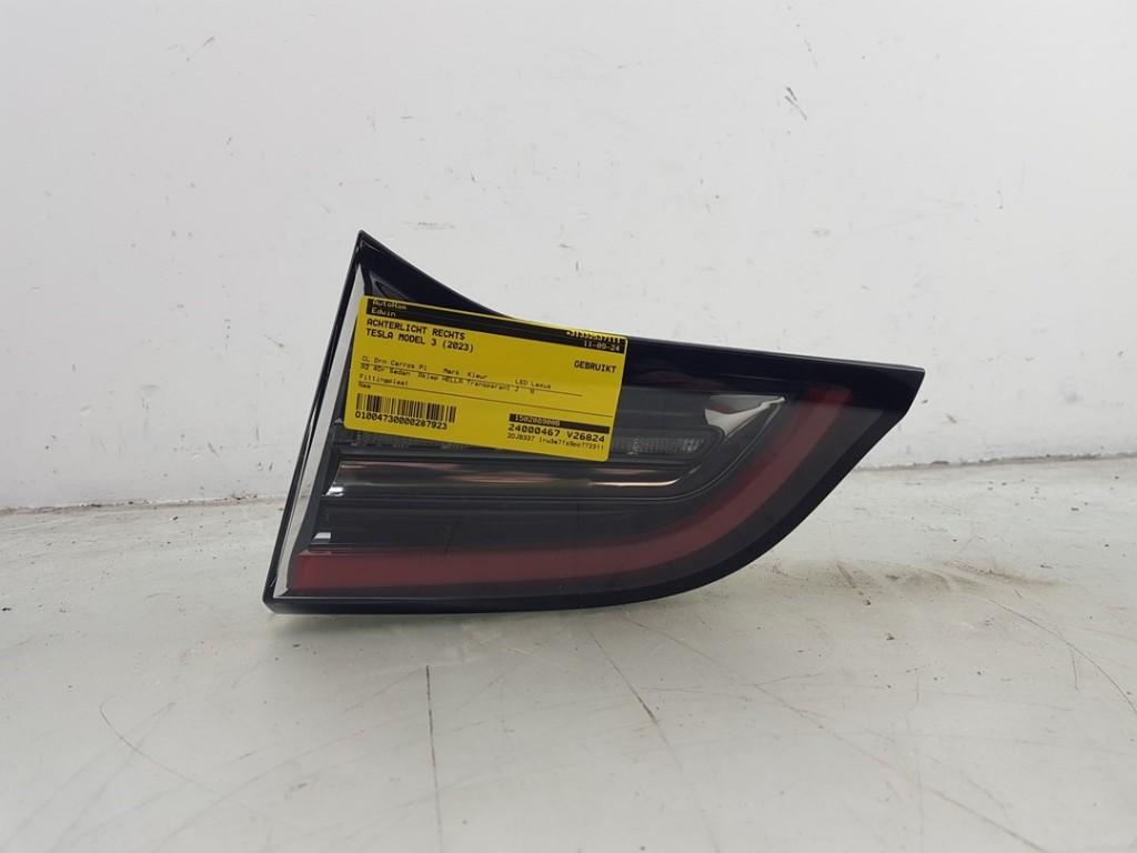 ACHTERLICHT RECHTS Tesla Model 3 (01-2017/-) (|150208900B|), Auto-onderdelen, Verlichting, Gebruikt, Overige automerken, Rixbecker Straße 75
59552  Lippstadt, DE