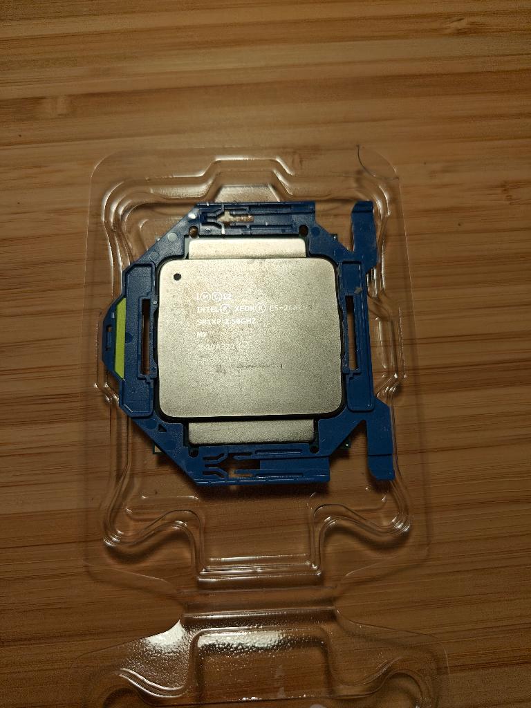 Intel Xeon Processor E5-2680  V3, Computers en Software, Processors, Gebruikt, Intel Xeon, Ophalen of Verzenden, LGA 2011-v3