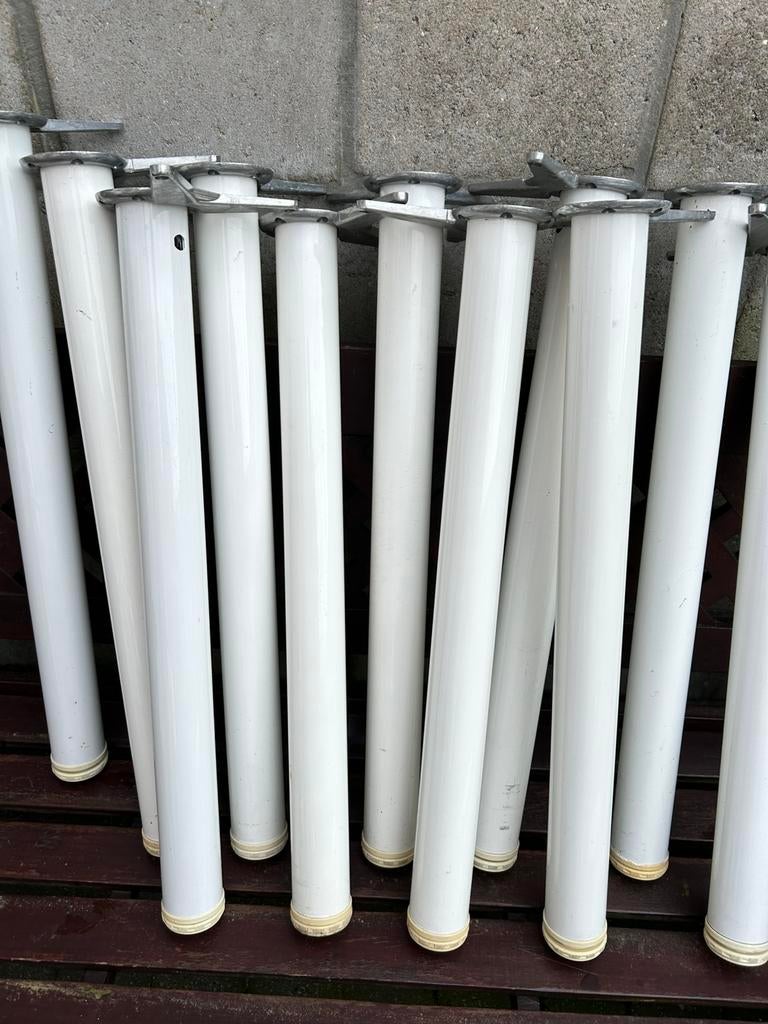 Ensemble de 11 pieds de table en métal., Maison & Meubles, Pièces pour table, Pied de table, Rond, 50 à 100 cm, Enlèvement