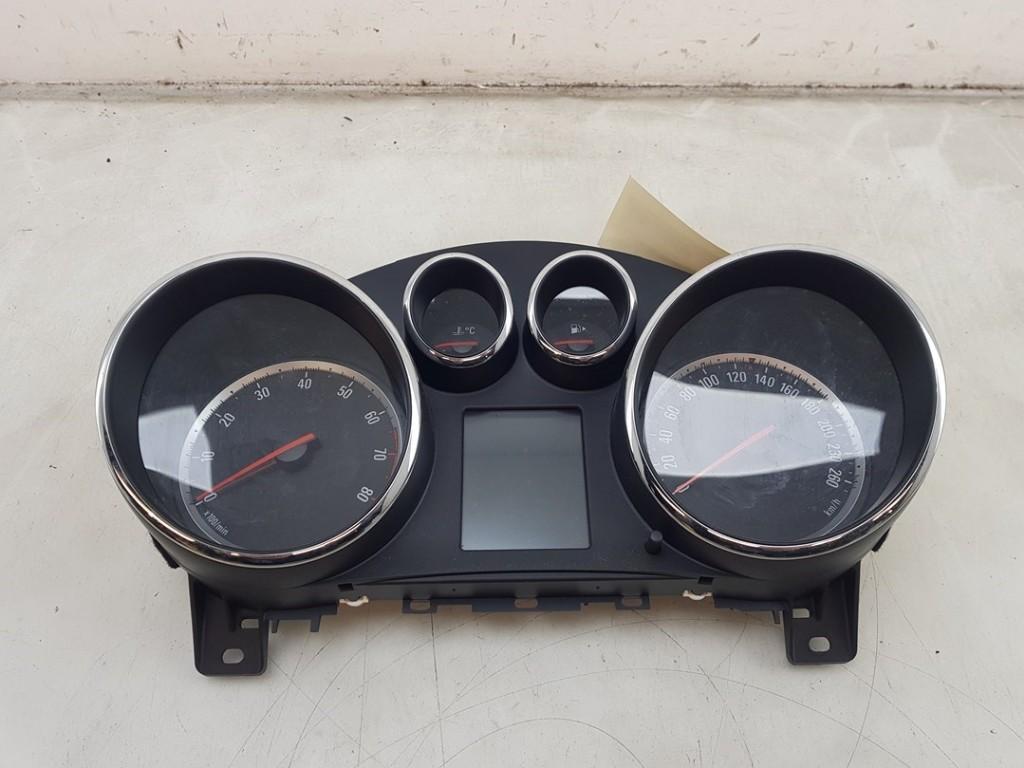 INSTRUMENTS DE BORD Opel Astra J (PC6 / PD6 / PE6 / PF6), Utilisé, Opel