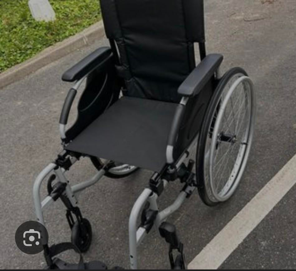 Chaise  roulante médicale, Divers