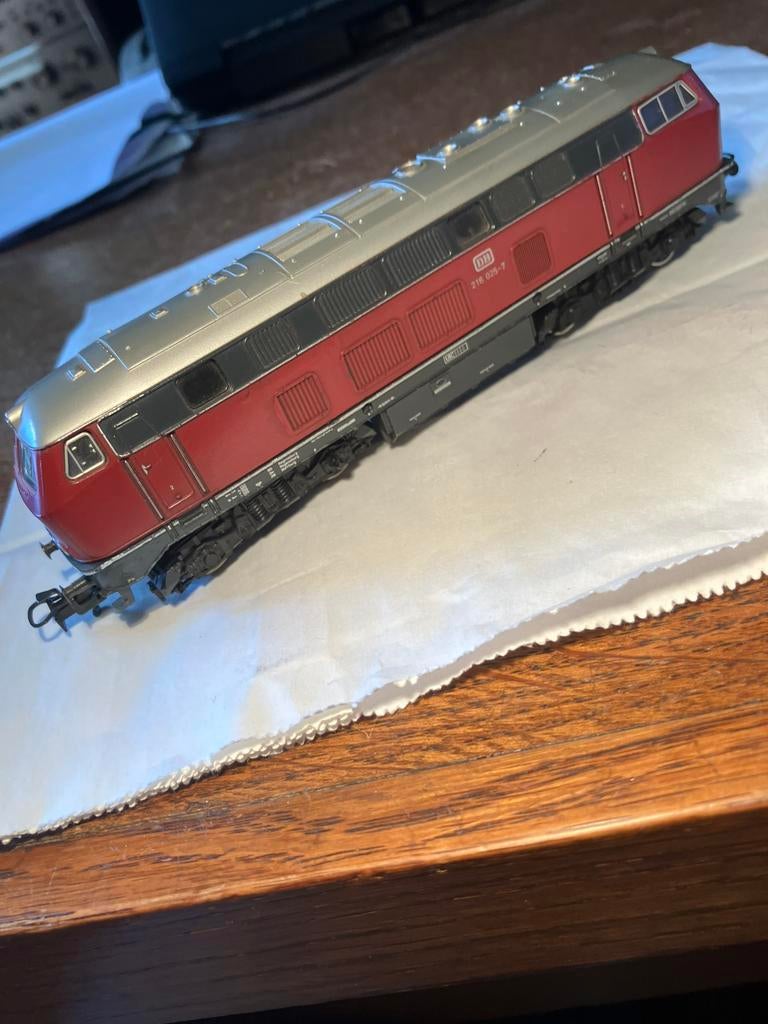 Marklin HO 3075.3 BR 216 DB AC analogique Mint, Hobby & Loisirs créatifs, Trains miniatures | HO, Analogique, Enlèvement ou Envoi