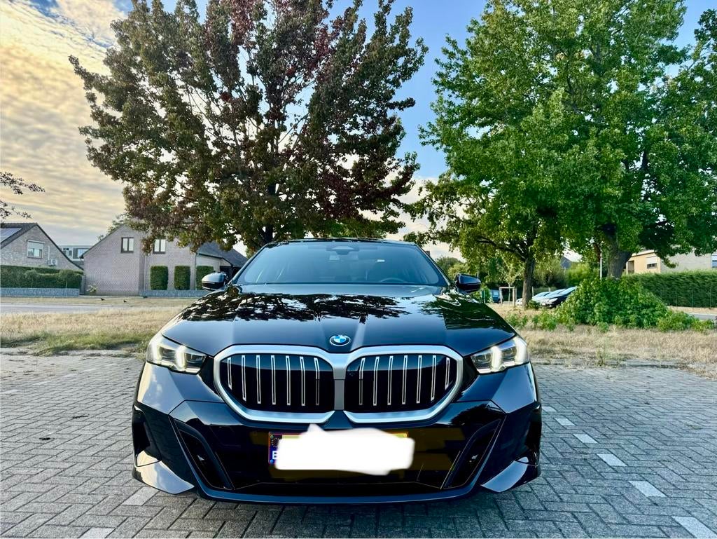BMW 520i – Panoramadak – Full Option Premium !!, Auto's, Automaat, Euro 6, Zwart, Leder