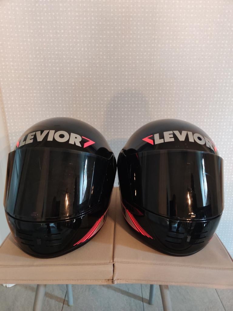 Paar motorhelmen Levior, Motoren, Kleding | Motorhelmen, Ophalen
