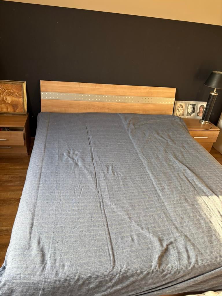 2 persoonsbed incl lattenbodem en matras, Huis en Inrichting, Slaapkamer | Waterbedden, Ophalen, Zo goed als nieuw