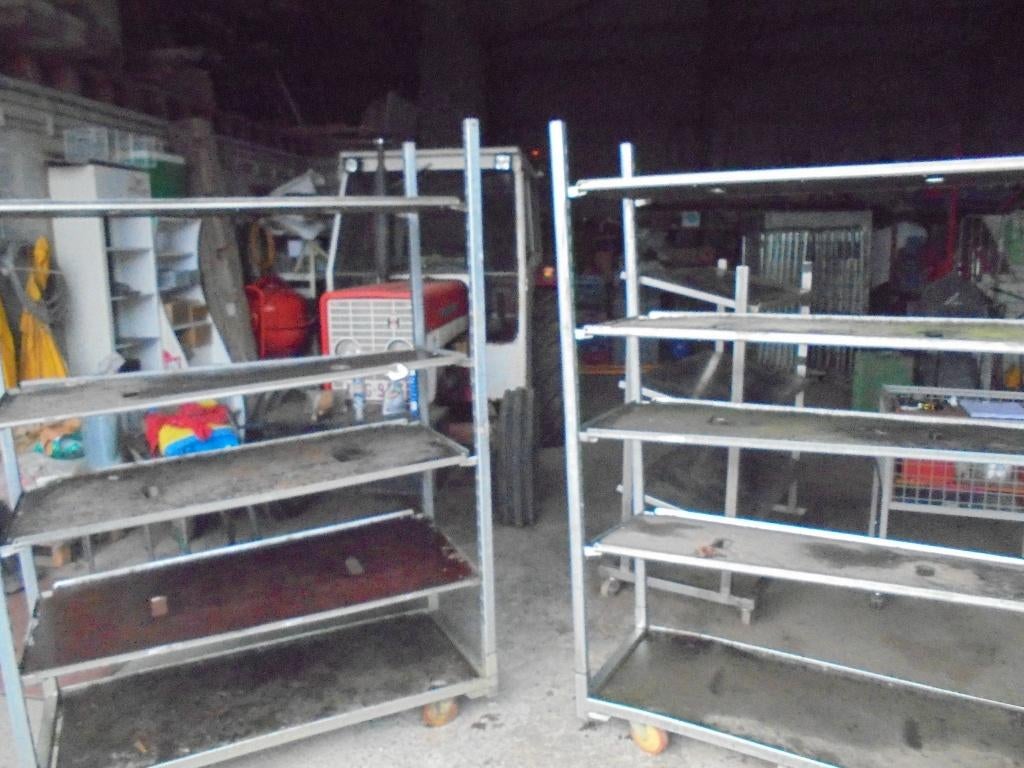 Etagères de maraîchers  (2), Ophalen