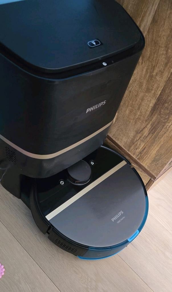 Philips HomeRun 7000 Aqua robotstofzuiger en -dweil XU7100, Ophalen, Zo goed als nieuw, Stofzak, Robotstofzuiger