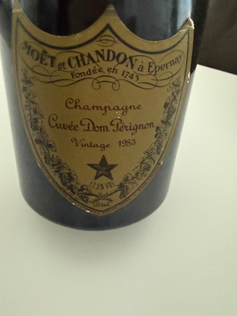 Dom Perignon Champagne 1983!, Verzamelen, Ophalen, Champagne
