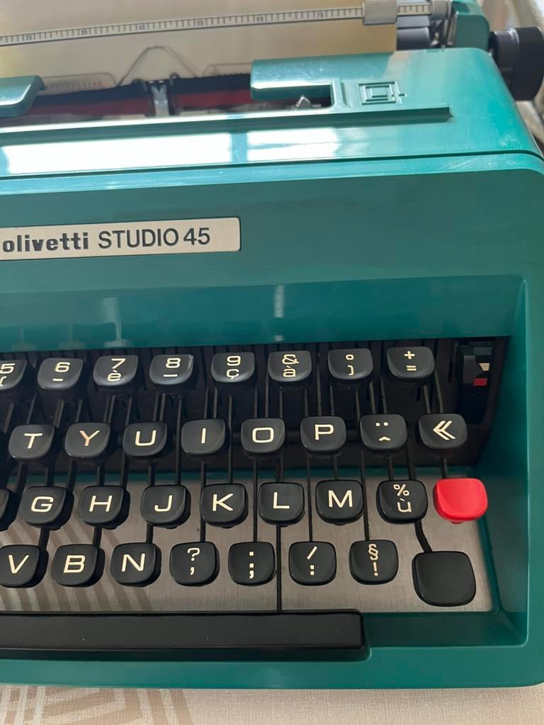 Schrijfmachine Olivetti studio 45, Ophalen, Zo goed als nieuw