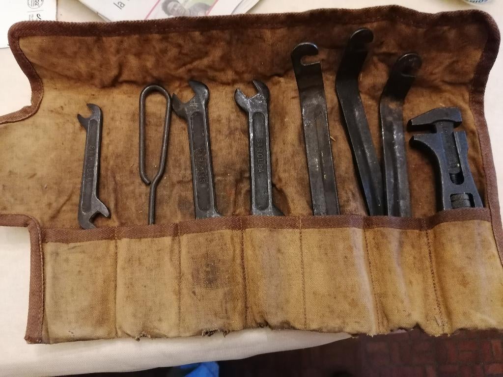 trousse a outils pour moto sarolea