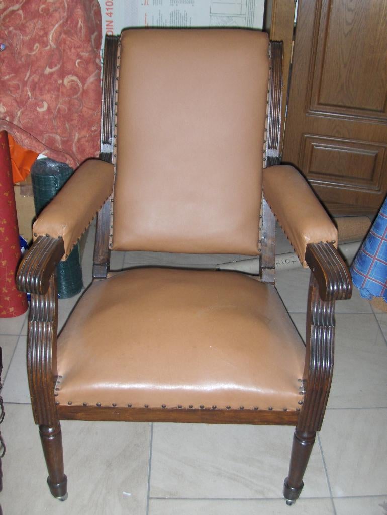 Ancien fauteuil avec fonction relax et roulettes à l'avant., Antiquités & Art, Enlèvement