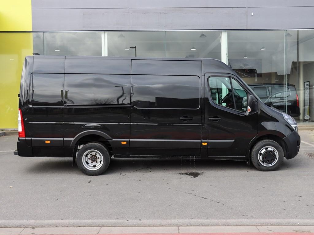 Opel Movano 2.3 TURBO D L3H2|3500KG TREKVERMOGEN|NAVIGATIE|, Auto's, Opel, 4 deurs, Monovolume, Movano, Zwart