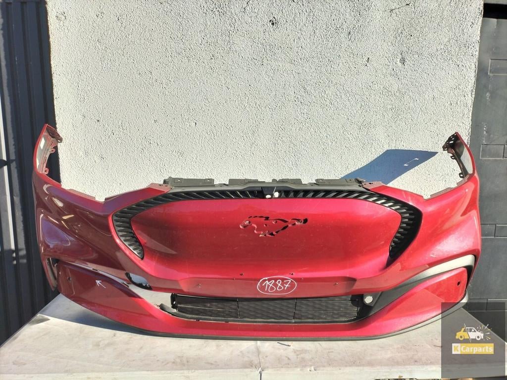 Pare-chocs avant Ford Mustang Mach-E, Pare-chocs, Info@ford.com, Ford Motor Company, American Road 1
48126  Dearborn