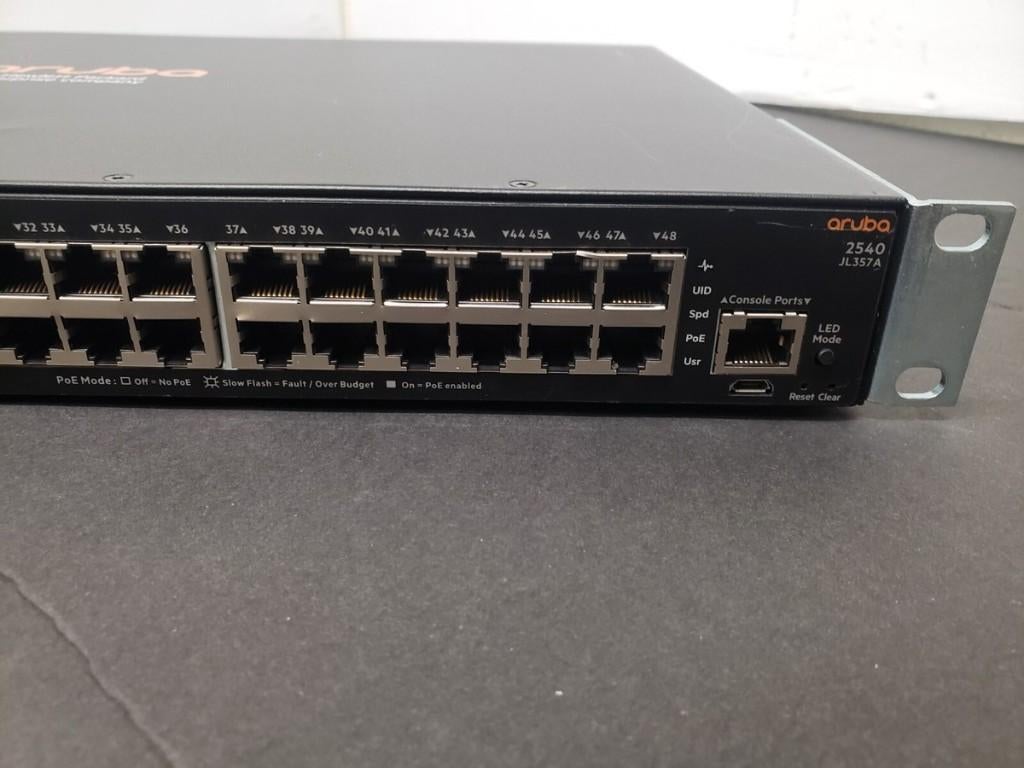 HP ARUBA JL356a - 24G PoE+ 4SFP+, Ophalen of Verzenden, Refurbished