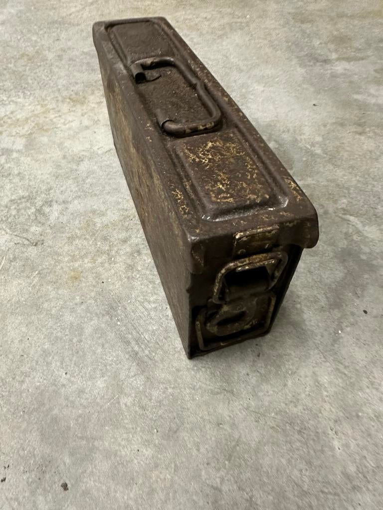 Duits tweede wereldoorlog mg munitiekist, Ophalen