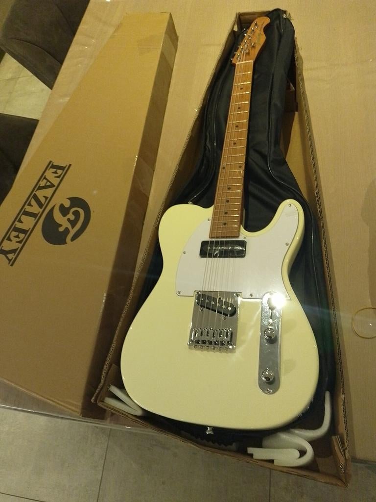 Fazley sunset series tempest 90, Musique & Instruments, Instruments à corde | Guitares | Électriques, Enlèvement, Comme neuf, Solid body