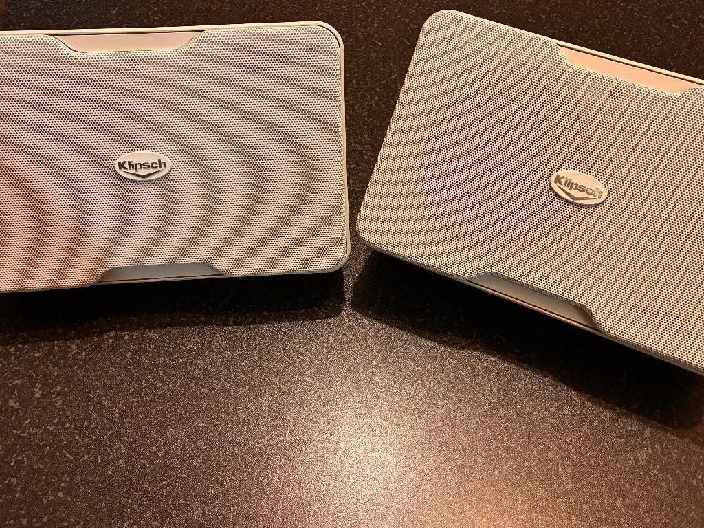 Haut-parleurs d'extérieur Klipsch, blancs, Enlèvement ou Envoi, Comme neuf, 60 à 120 watts