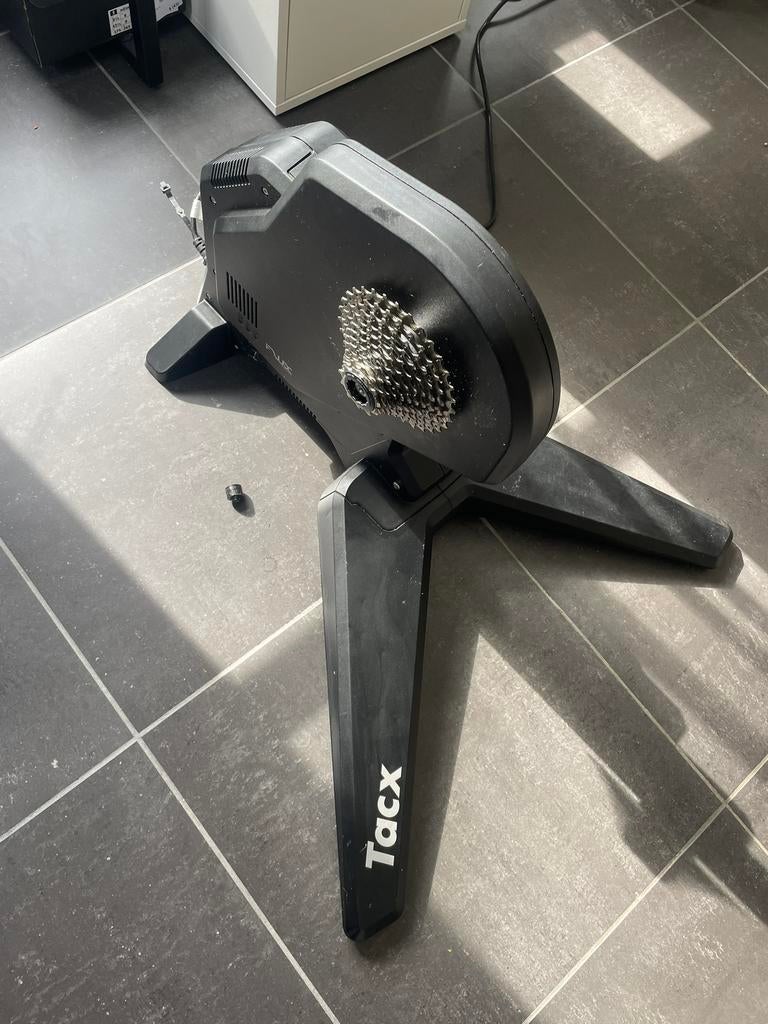 Bike trainer TACX FLUX, Ophalen, Zo goed als nieuw