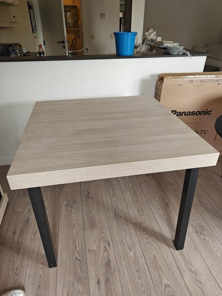 Table à manger en bois, Maison & Meubles, Enlèvement, Comme neuf, Carré