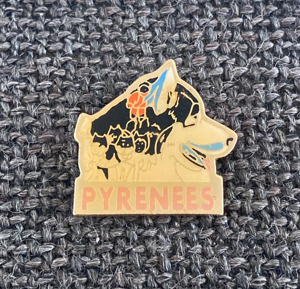 PIN - PYRENEES - PYRENEEËN - HOND - SNEEUWHOND - CHIEN, Verzenden, Gebruikt, Stad of Land, Speldje of Pin