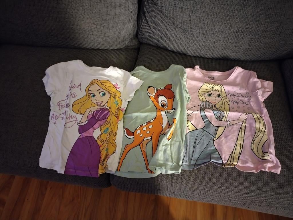 Lot de 3 t-shirts fille Disney 6-7ans, Enlèvement ou Envoi, Comme neuf