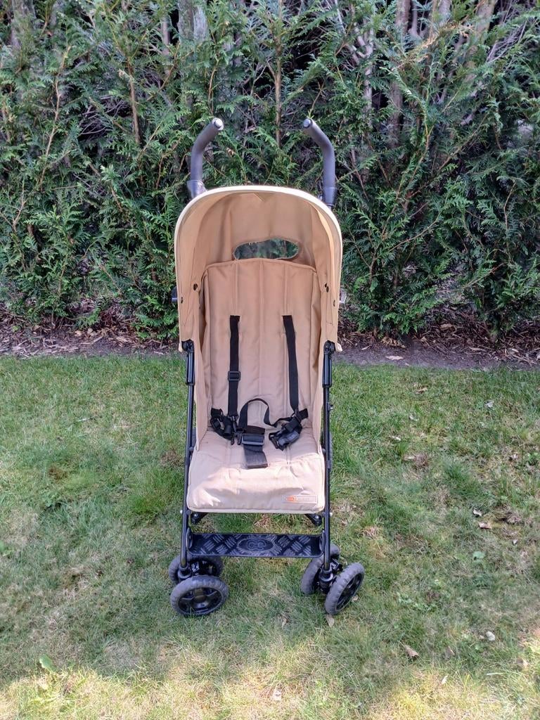 Buggy Koelstra met toebehoren, Enfants & Bébés, Buggys, Utilisé, Koelstra, Protection de pluie, Dossier réglable, Ombrelle, Enlèvement