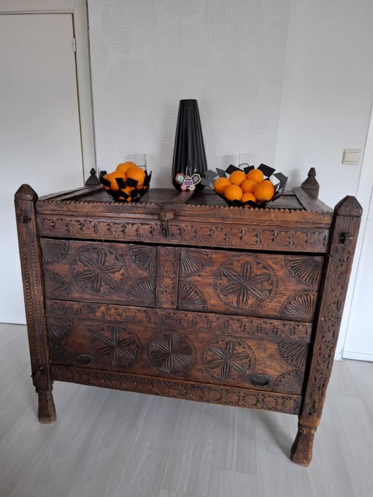 Prachtige oude buffetkast uit teak, Ophalen