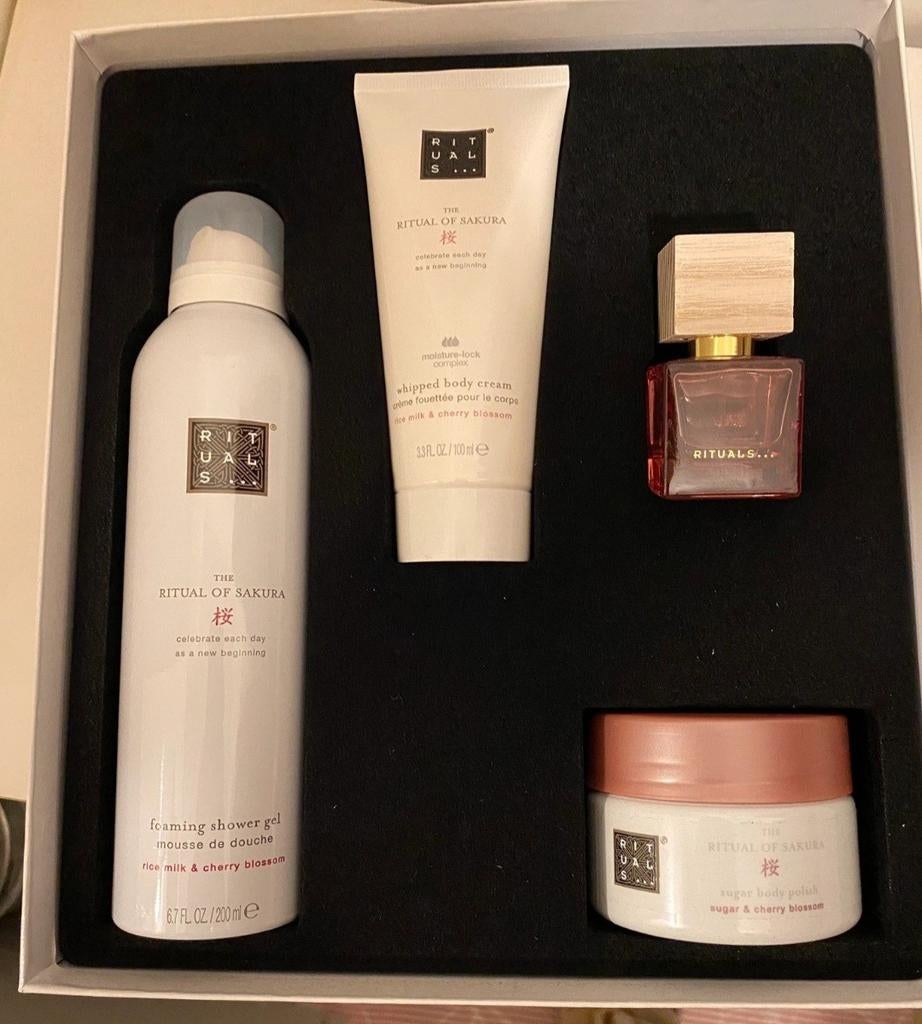 Nieuwe Rituals of Sakura giftset, Bijoux, Sacs & Beauté, Enlèvement ou Envoi