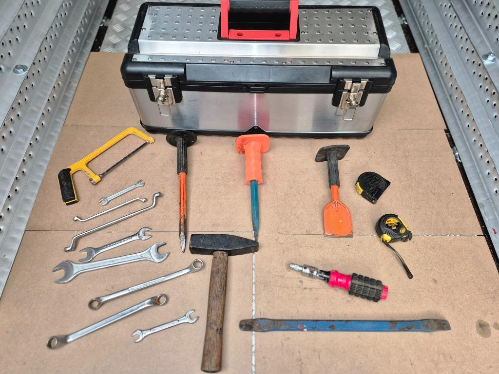 Inox Gevulde Gereedschap koffer bijtel hamer bandijzer, Doe-het-zelf en Bouw, Ophalen, Gebruikt