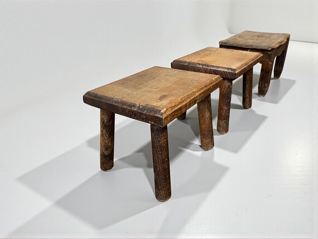 vintage mini houten bijzettafel /plantentafel, Antiek en Kunst, Curiosa en Brocante, Ophalen of Verzenden