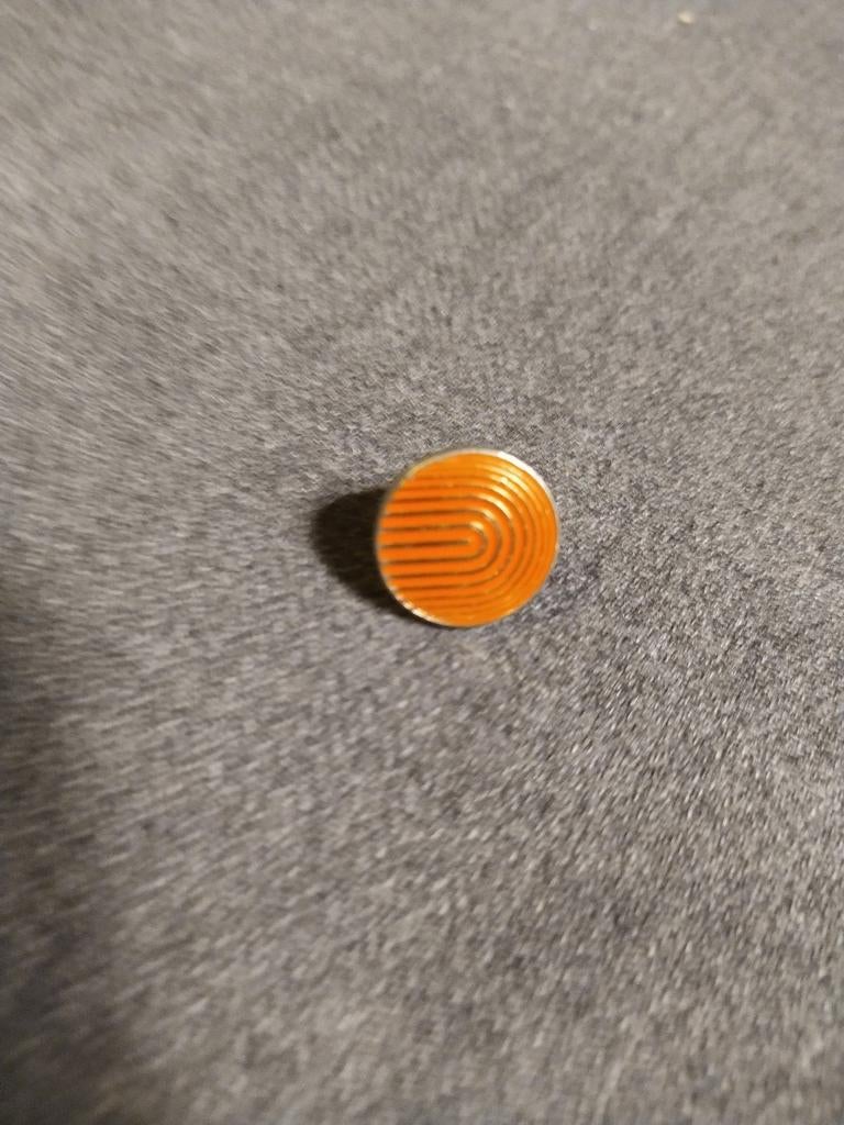 Set van 2 pin's - varia, Ophalen of Verzenden, Gebruikt