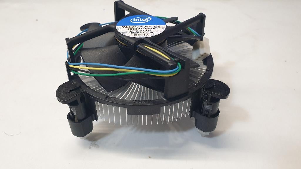 jw1385: koeler voor intel core i7 processor, Computers en Software, Moederborden, Ophalen of Verzenden, Zo goed als nieuw, LGA 1150