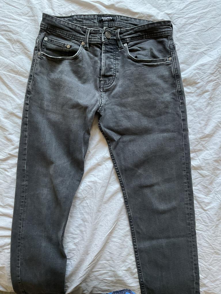 Pull&Bear, jeans donkergrijs maat 30 (Eu38), Ophalen of Verzenden, Gedragen, Pull&Bear