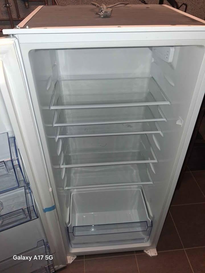 Frigo encastrable, 160 cm ou plus, Enlèvement, 45 à 60 cm, 150 à 200 litres